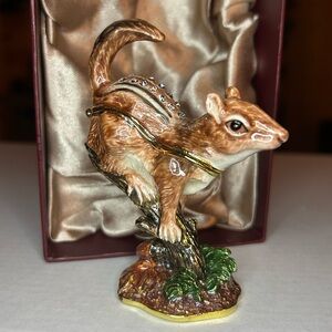 Chipmunk - Enamel & Crystal Trinket Keeper Box Tchotchke Figure